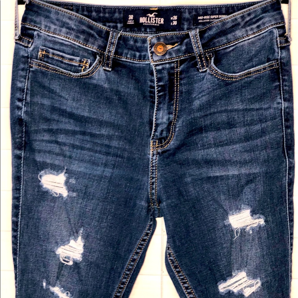 HOLLISTER DISTRESSED JEANS SIZE 3 Mid-rise Super Skinny Classic stretch.W26.L30